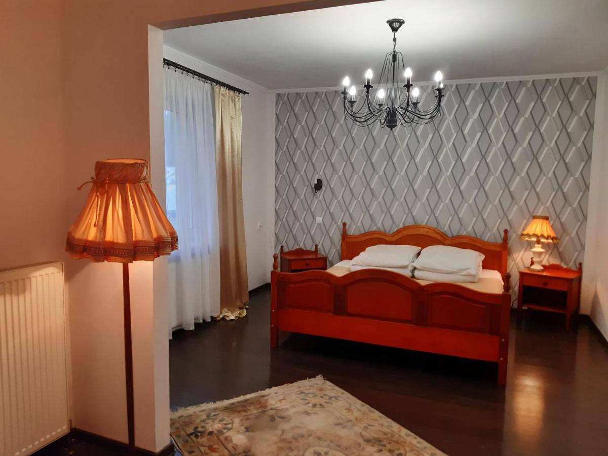 Fantazja - Restauracja I Noclegi Radom Exterior photo